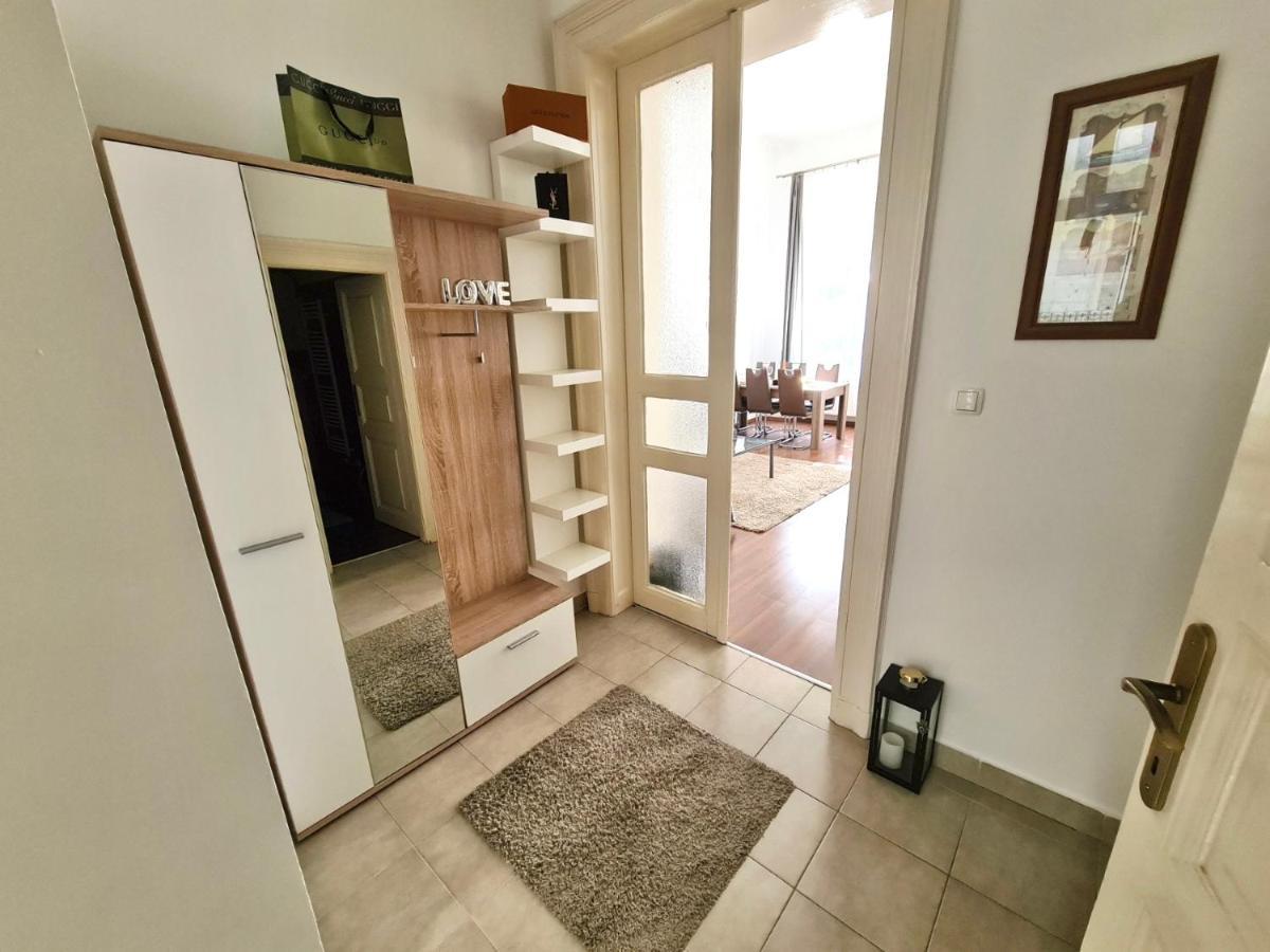 Ricky Apartment Budapest Esterno foto